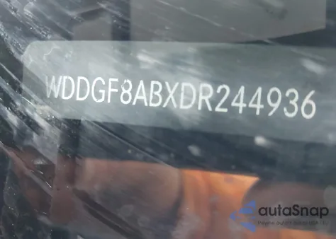 2013 Mercedes-Benz C 300 Sport 4Matic z USA, uszkodzony, nr VIN WDDGF8ABXDR244936